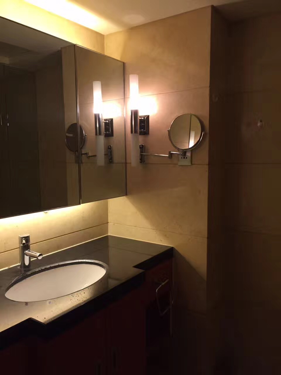Bathrooms-Master Bathroom