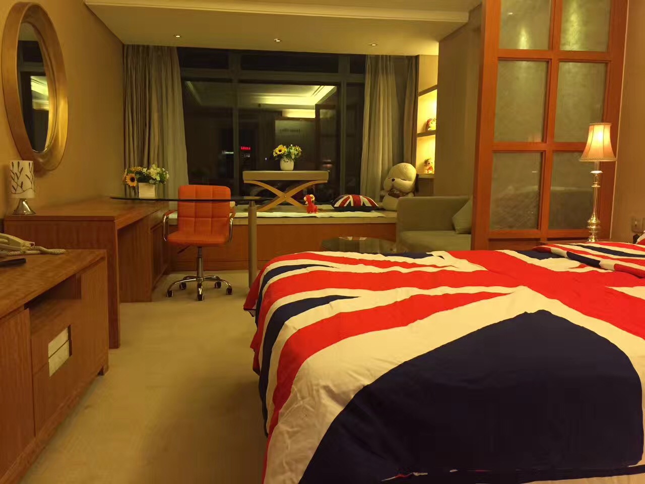 Bedrooms-Master Bedroom