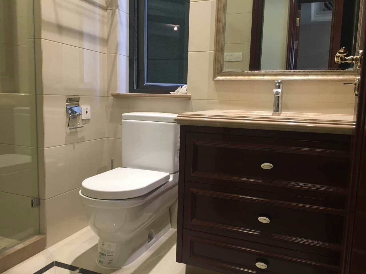 Bathrooms-Master Bathroom