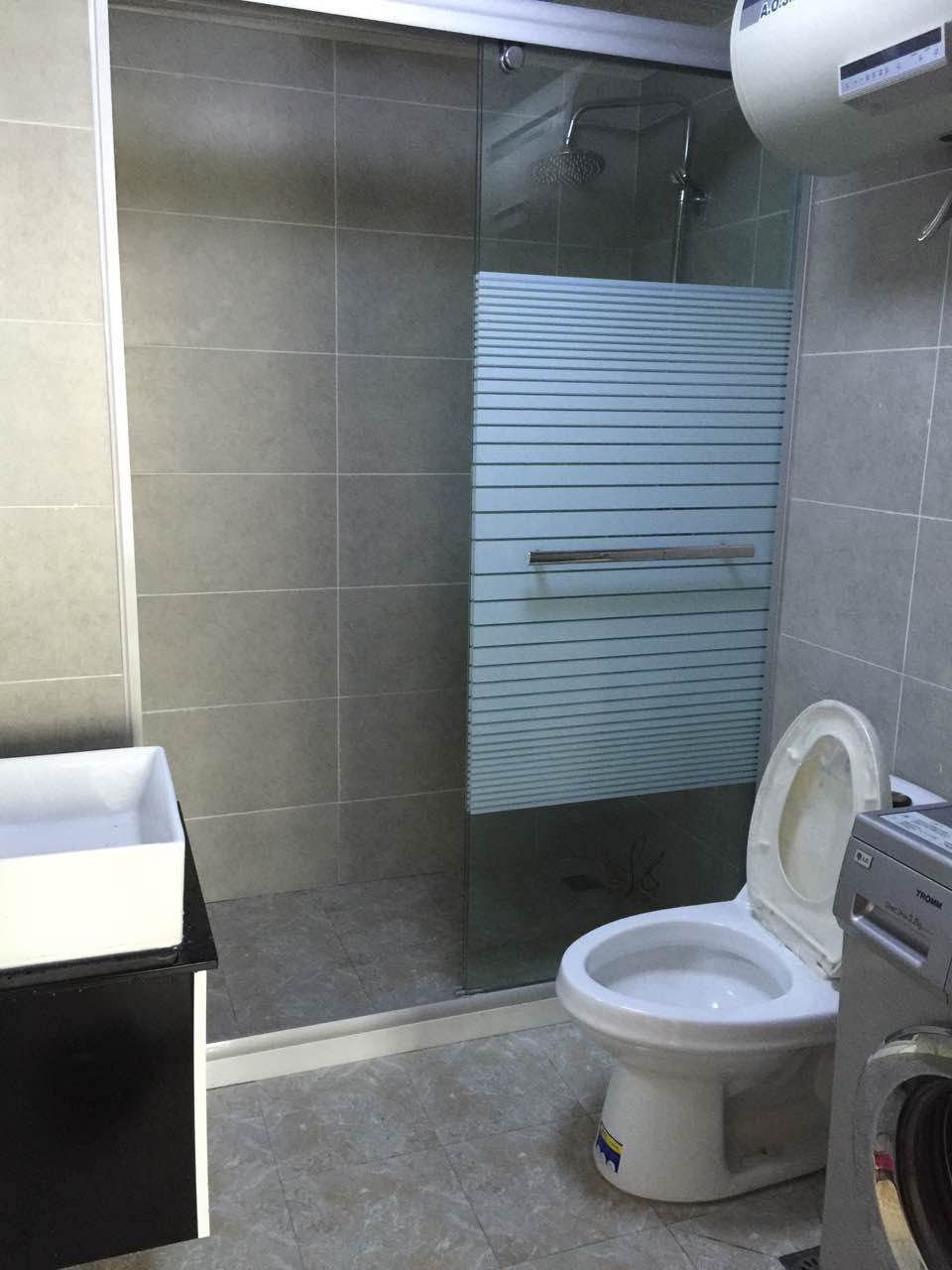 Bathrooms-Master Bathroom