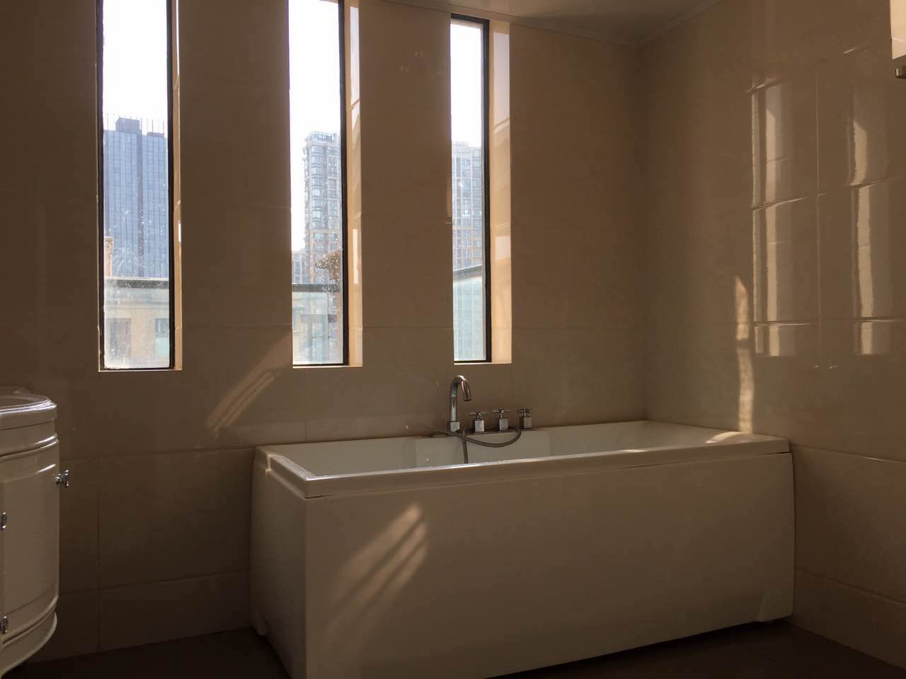 Bathrooms-Master Bathroom