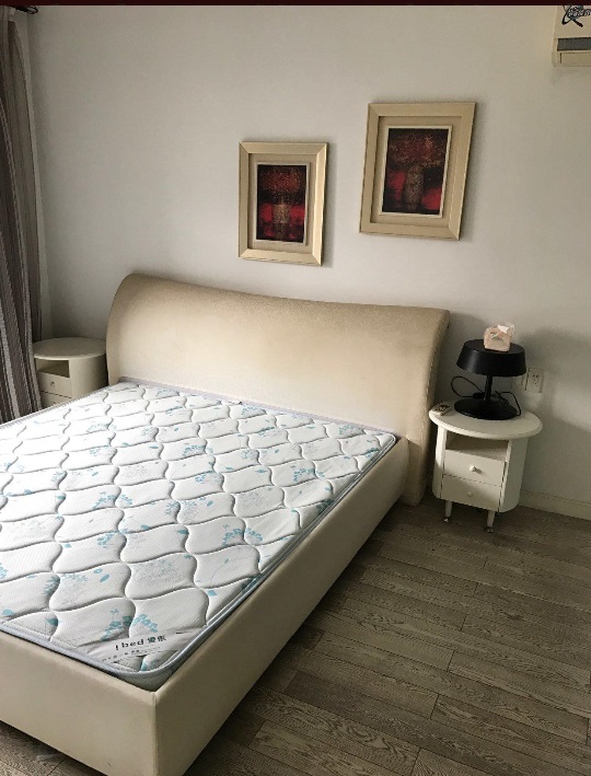 Bedrooms-Master Bedroom