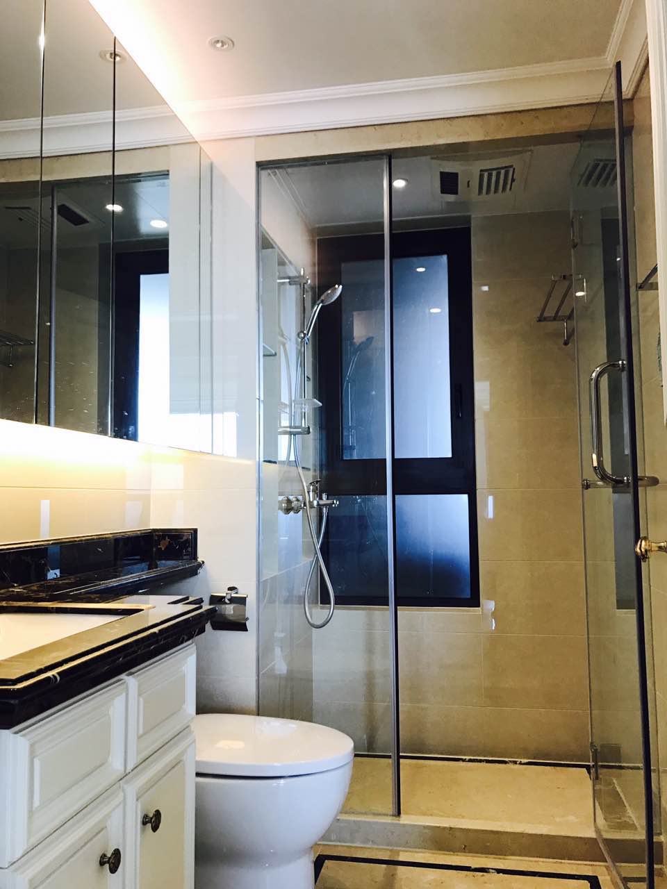 Bathrooms-Master Bathroom