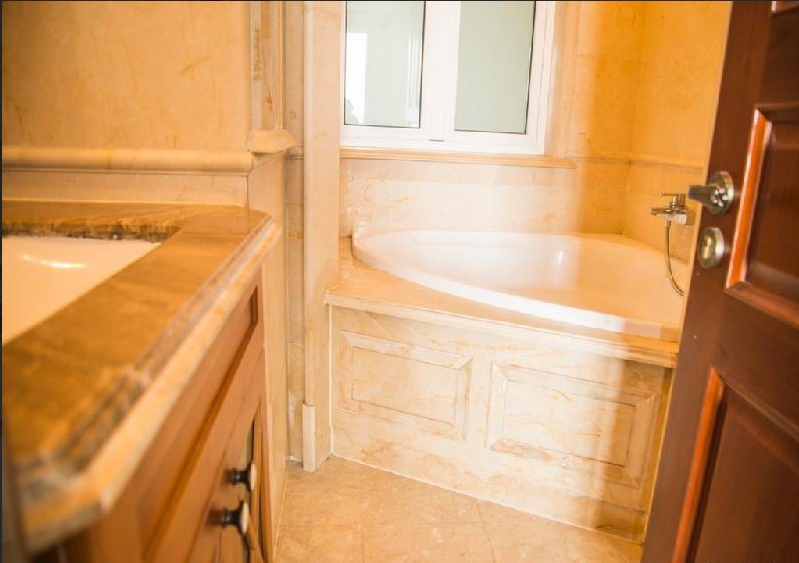 Bathrooms-Master Bathroom