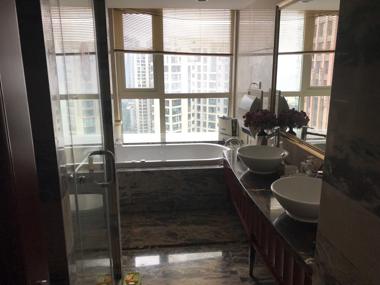 Bathrooms-Master Bathroom