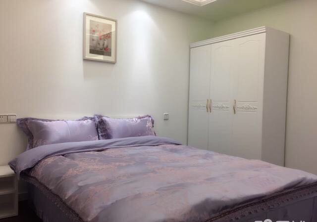 Bedrooms-Master Bedroom