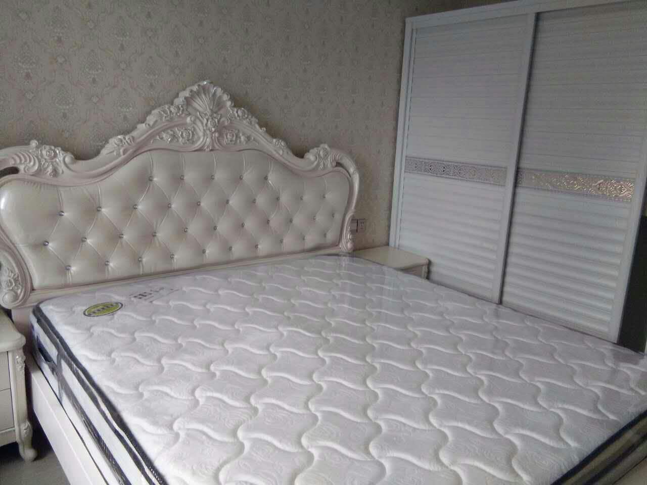 Bedrooms-Master Bedroom