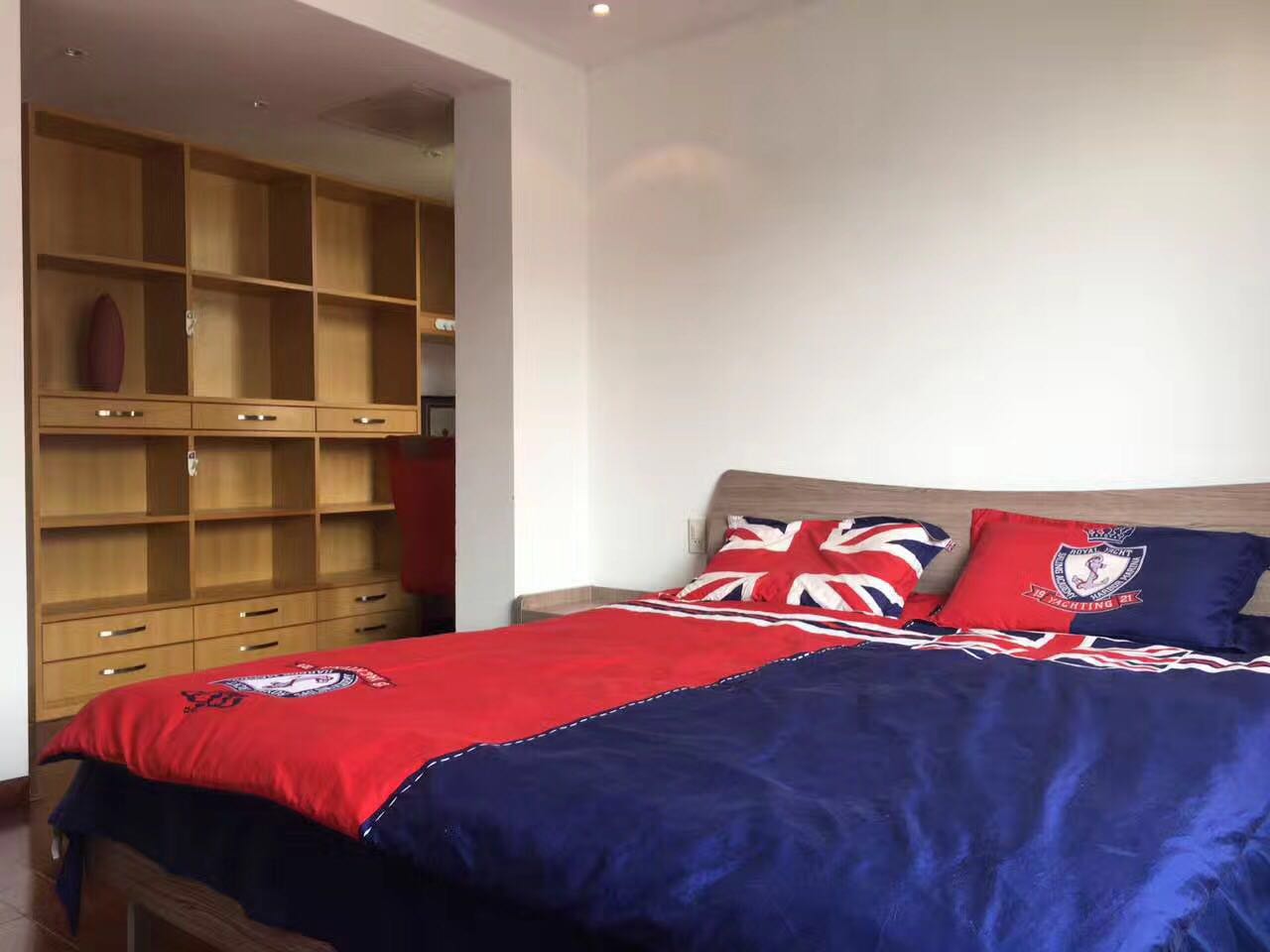 Bedrooms-Master Bedroom