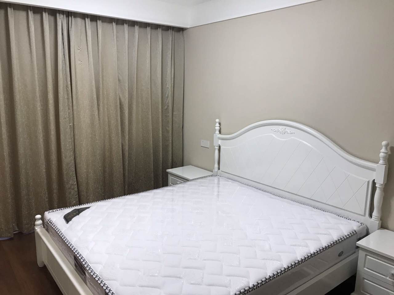 Bedrooms-Master Bedroom