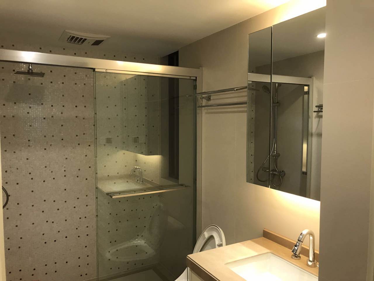 Bathrooms-2nd Bathroom