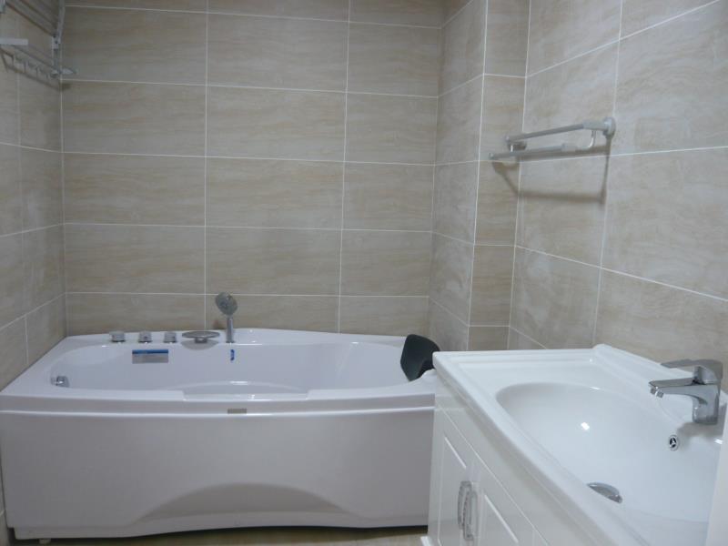 Bathrooms-Master Bathroom