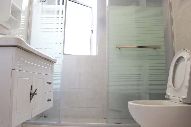 Bathrooms-Master Bathroom