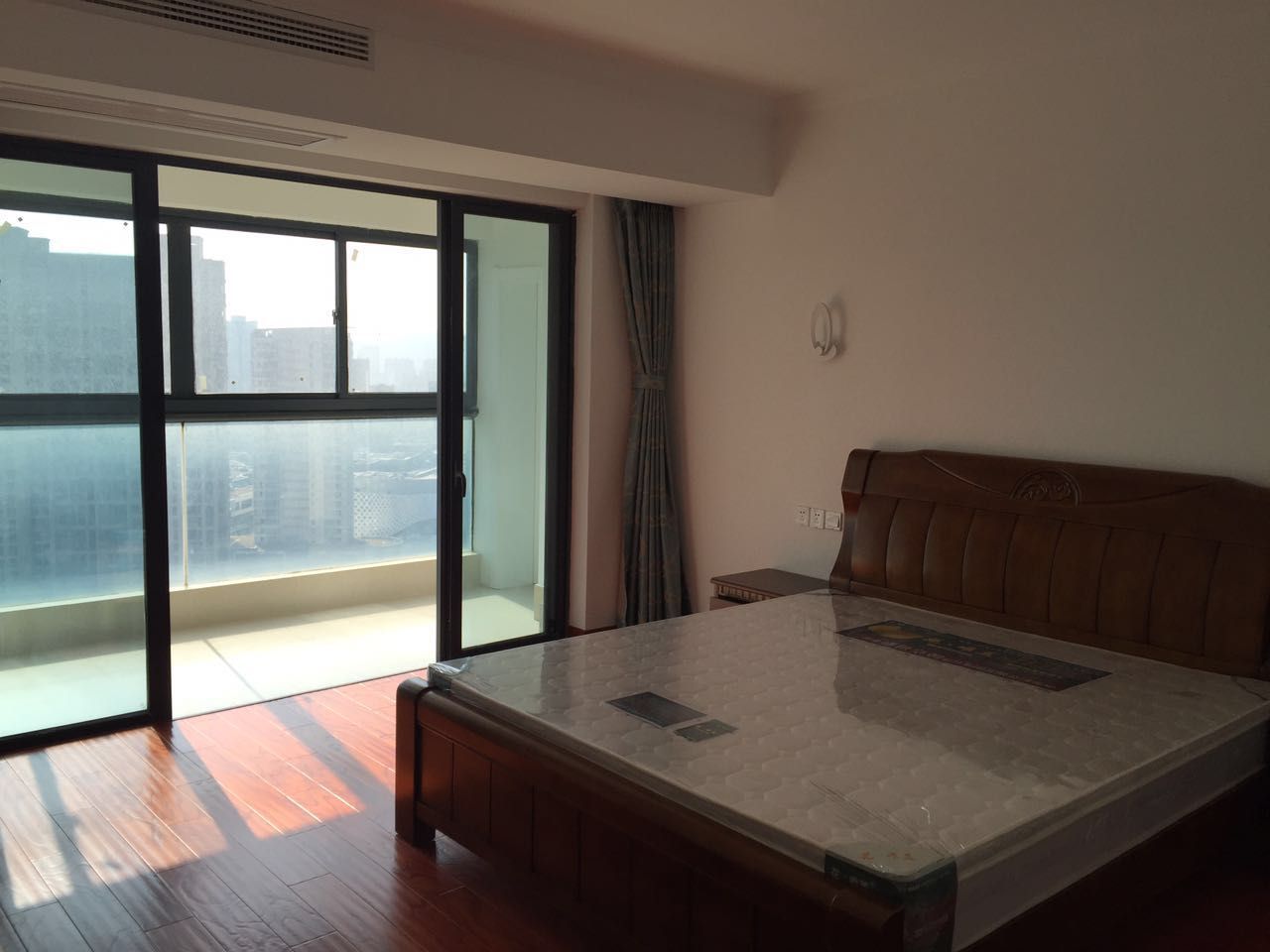 Bedrooms-Master Bedroom