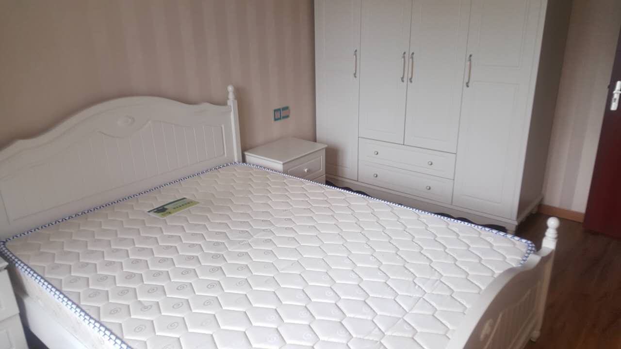 Bedrooms-Master Bedroom
