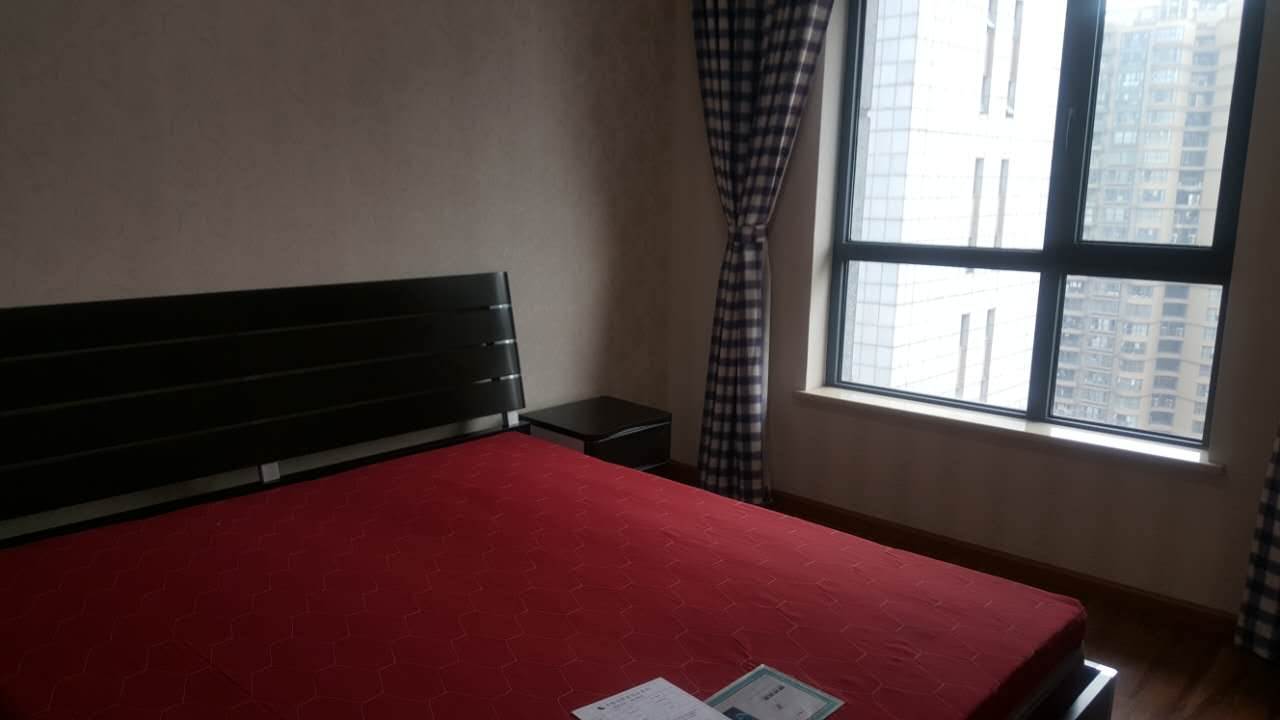 Bedrooms-Master Bedroom