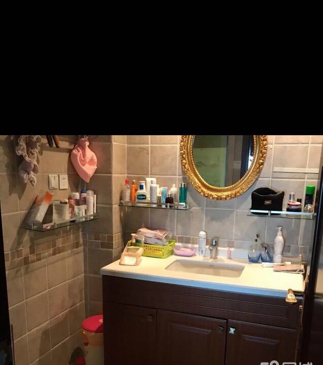 Bathrooms-Master Bathroom