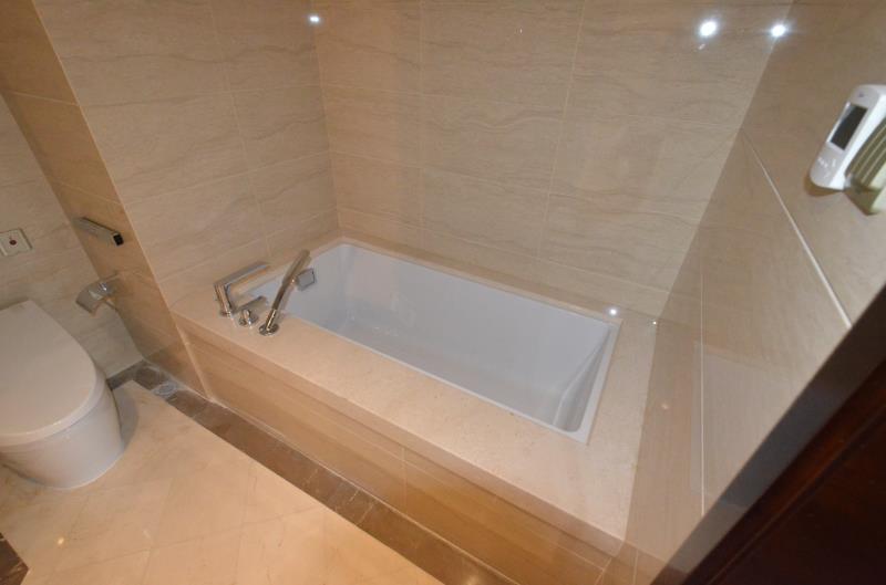 Bathrooms-Master Bathroom