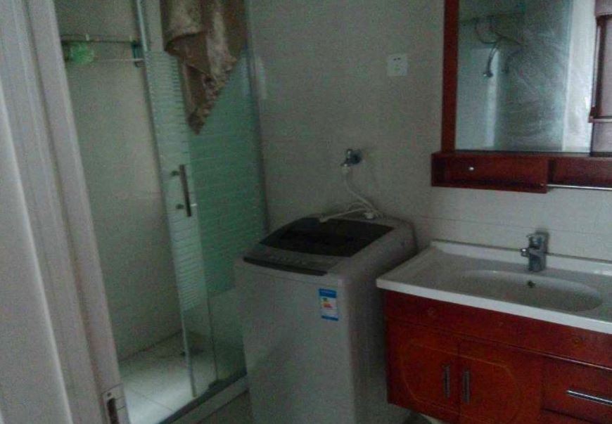 Bathrooms-Master Bathroom