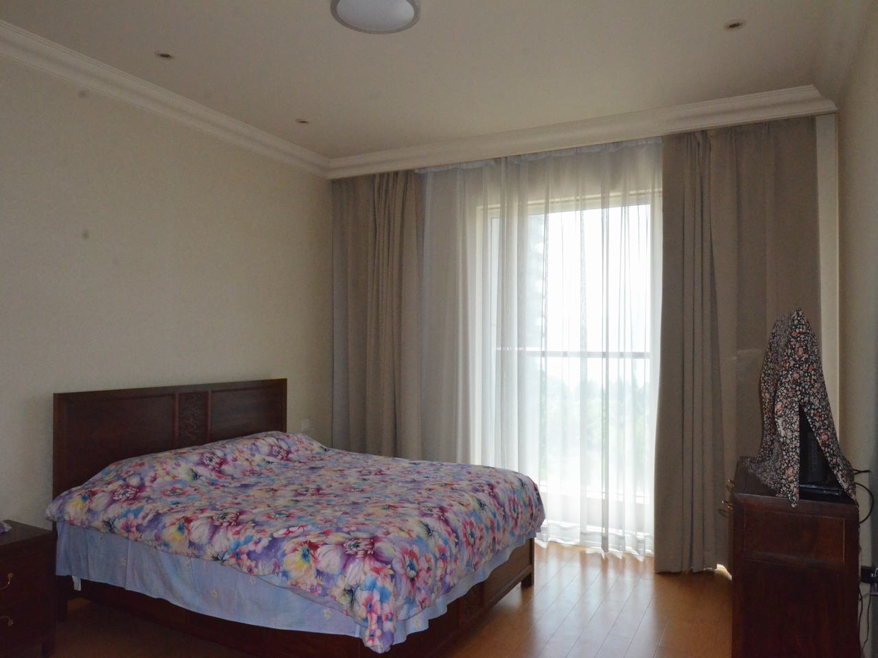 Bedrooms-Master Bedroom