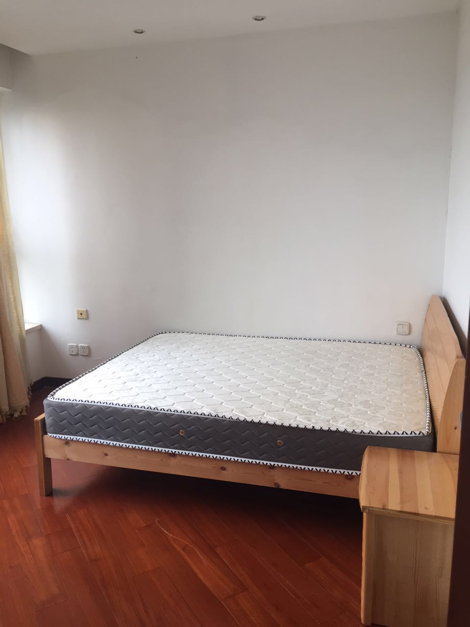 Bedrooms-Master Bedroom