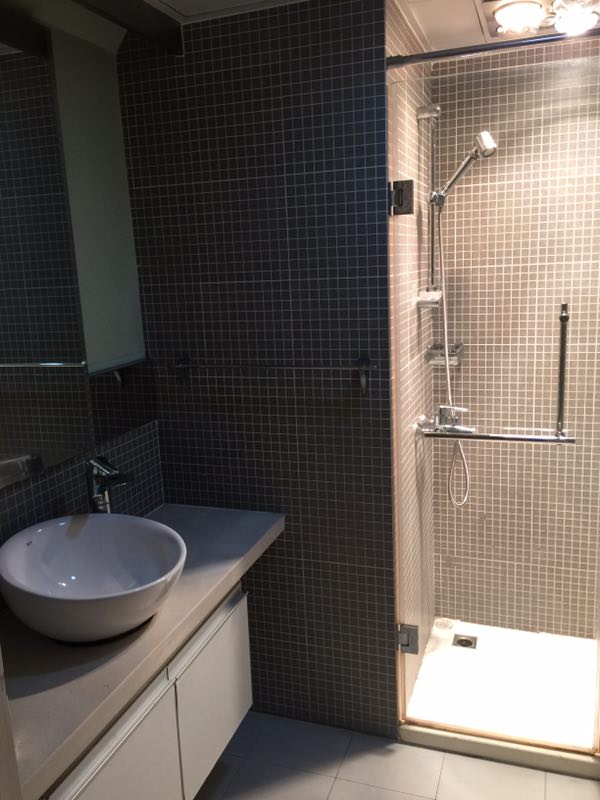 Bathrooms-Master Bathroom