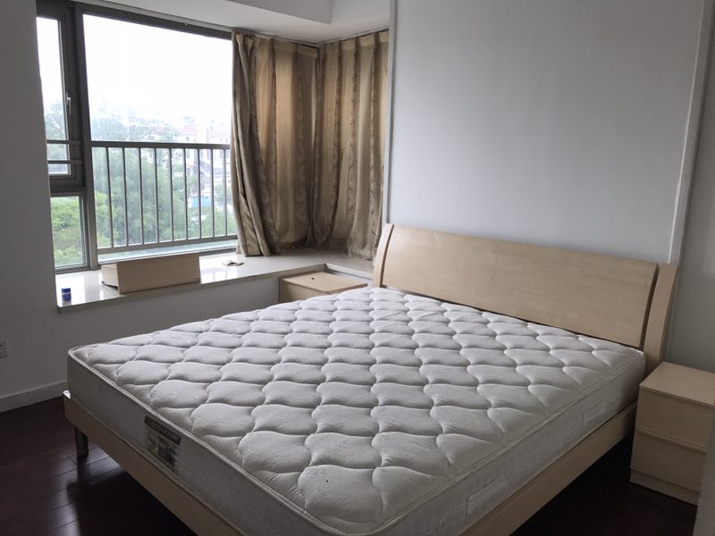 Bedrooms-Master Bedroom