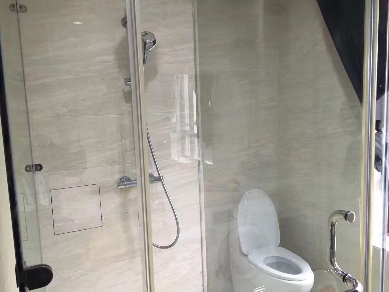 Bathrooms-Master Bathroom
