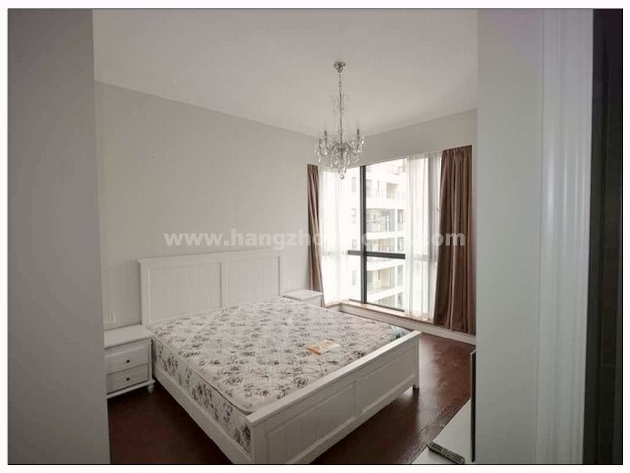 Bedrooms-Master Bedroom