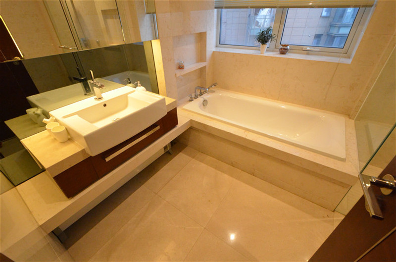 Bathrooms-Master Bathroom
