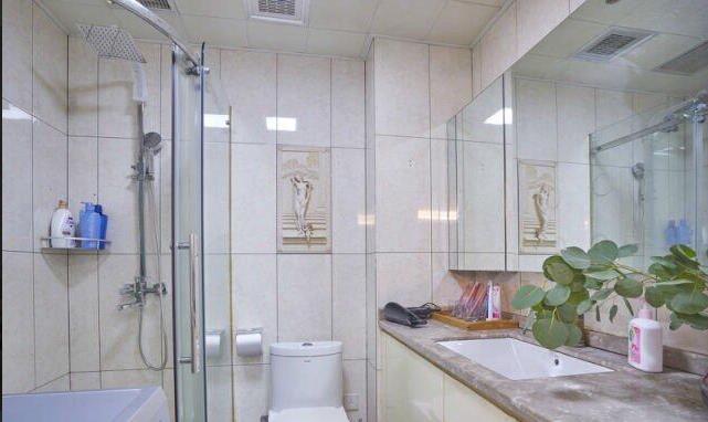 Bathrooms-Master Bathroom