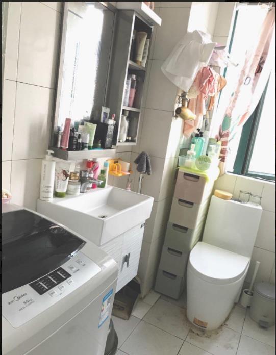 Bathrooms-Master Bathroom
