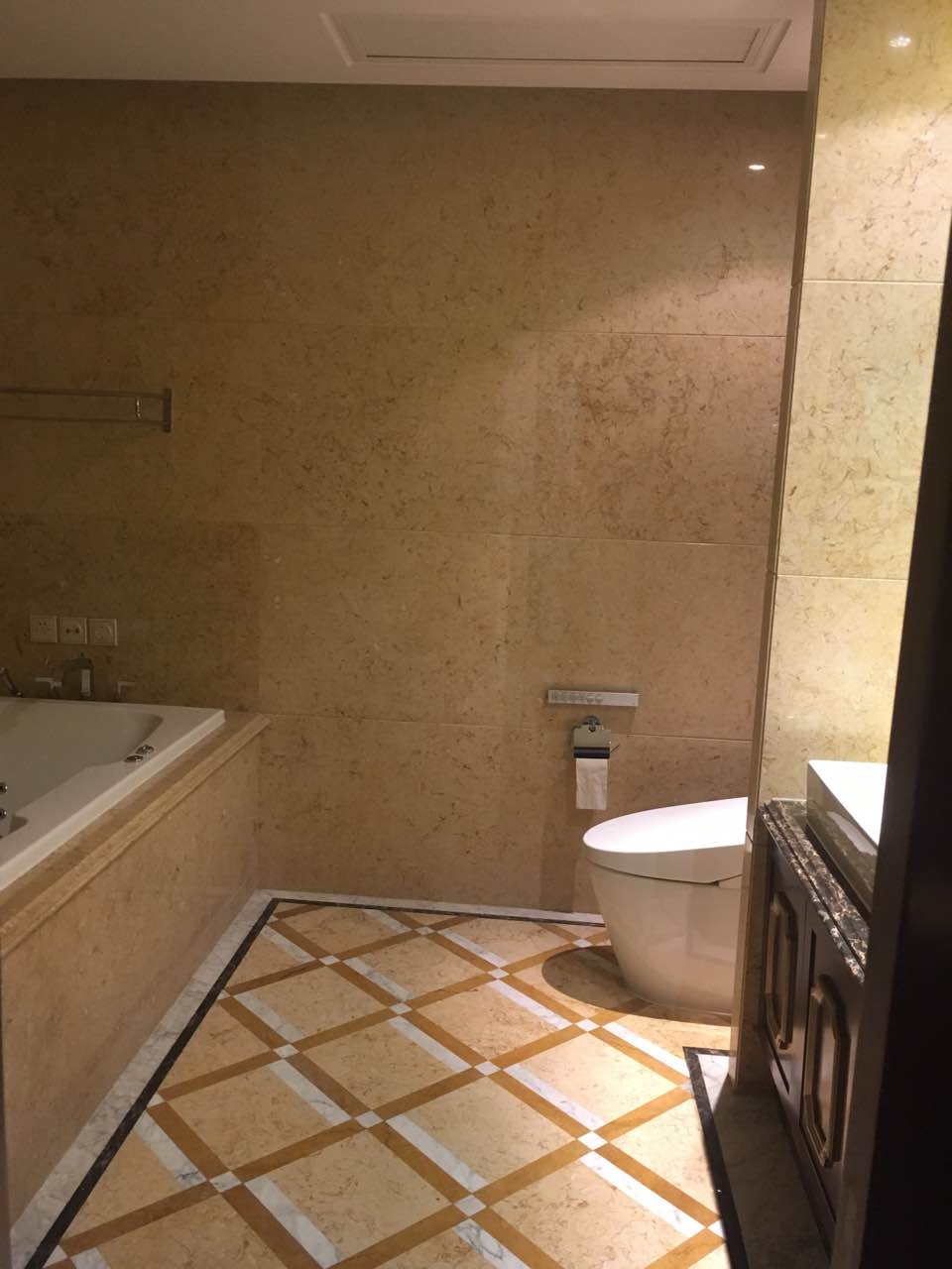 Bathrooms-Master Bathroom