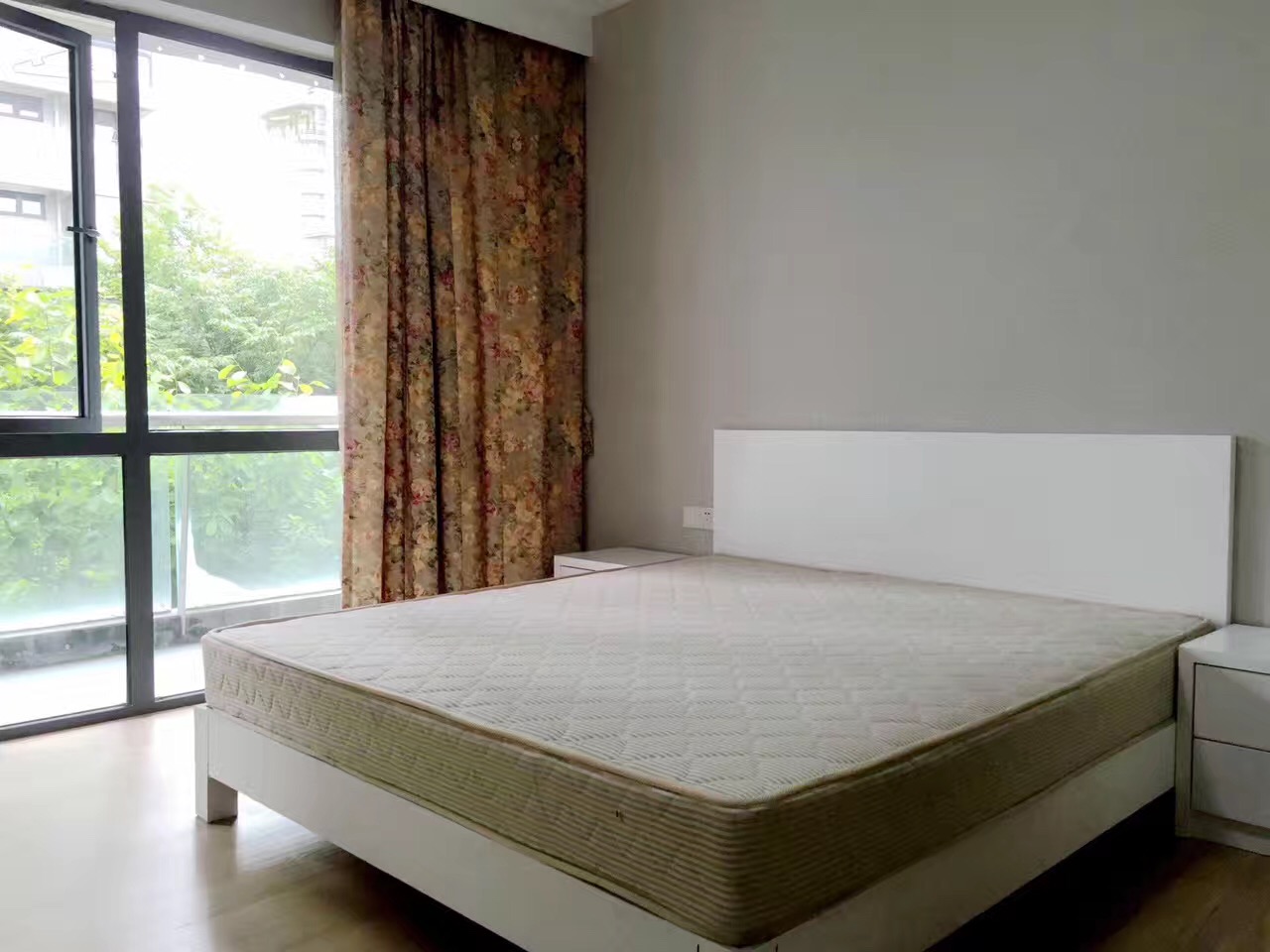 Bedrooms-Master Bedroom