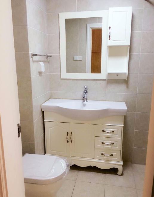 Bathrooms-Master Bathroom