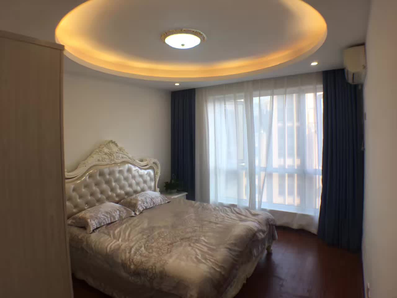 Bedrooms-Master Bedroom