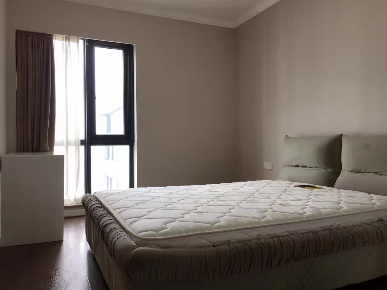 Bedrooms-Master Bedroom