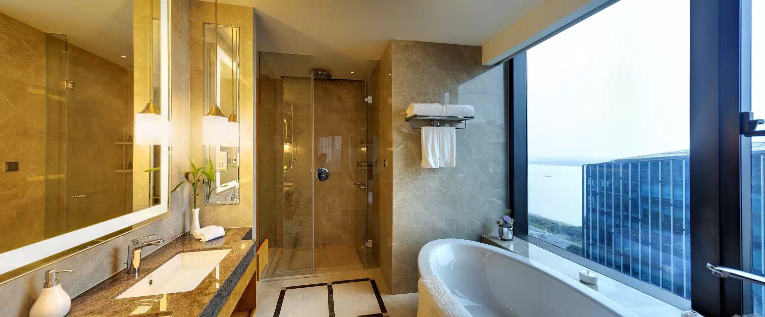 Bathrooms-Master Bathroom