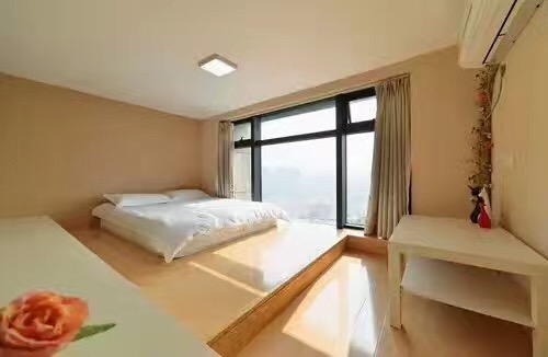 Bedrooms-Master Bedroom