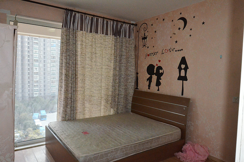 Bedrooms-Master Bedroom