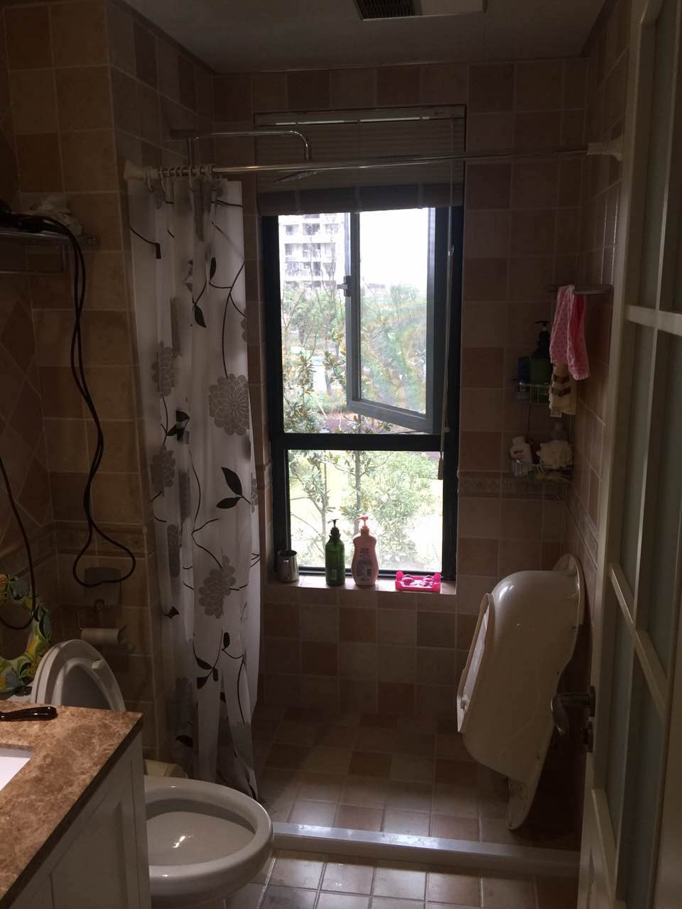 Bathrooms-Master Bathroom