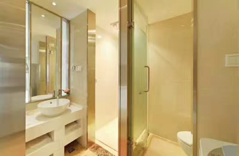 Bathrooms-Master Bathroom