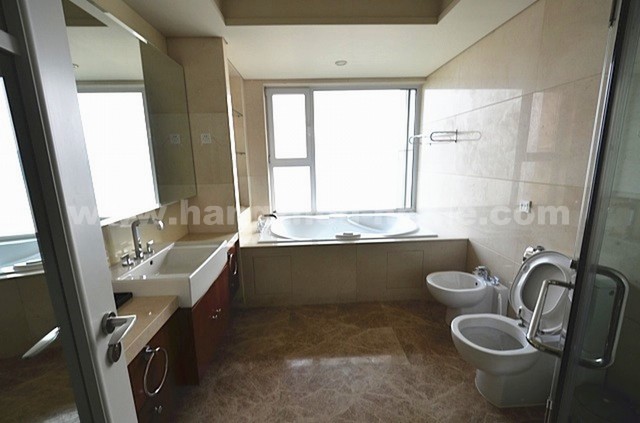 Bathrooms-Master Bathroom