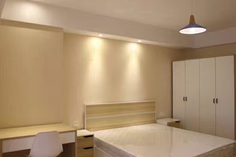Bedrooms-Master Bedroom