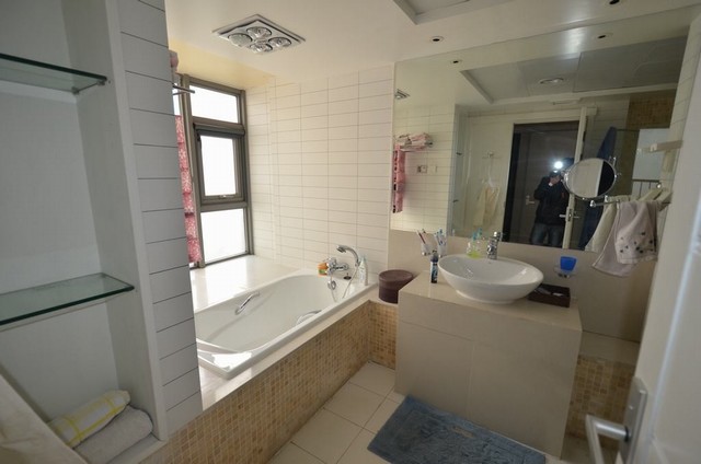 Bathrooms-Master Bathroom