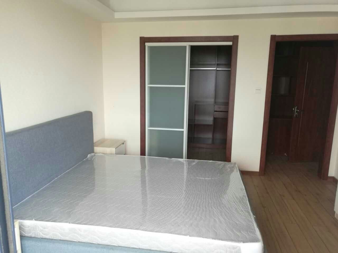 Bedrooms-Master Bedroom