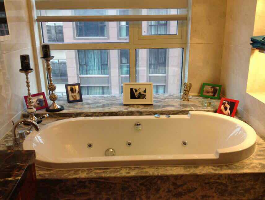 Bathrooms-Master Bathroom