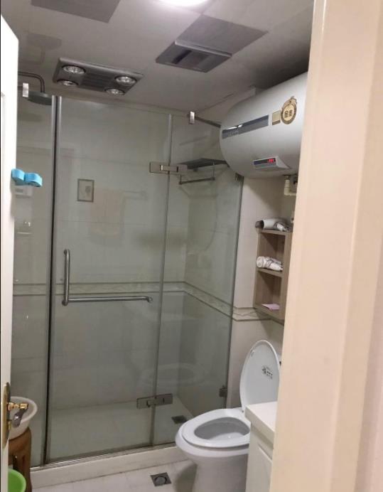 Bathrooms-Master Bathroom