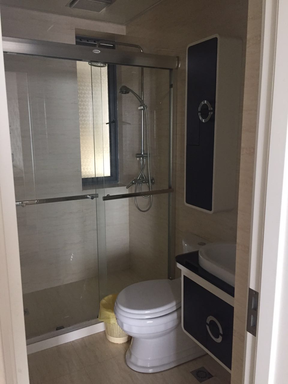 Bathrooms-Master Bathroom