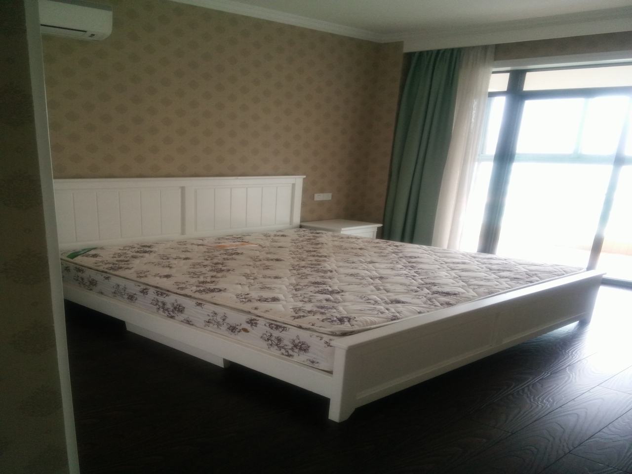Bedrooms-Master Bedroom