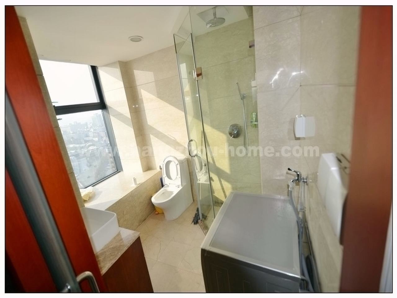 Bathrooms-Master Bathroom
